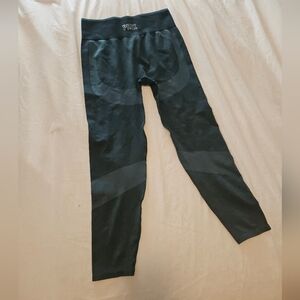 Pink Cropped leggings NWT